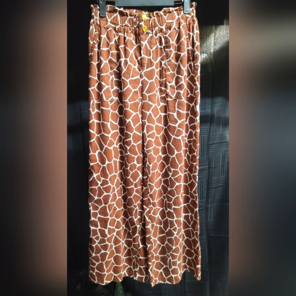 EUC INC International Concepts Brown Animal Print Pants
